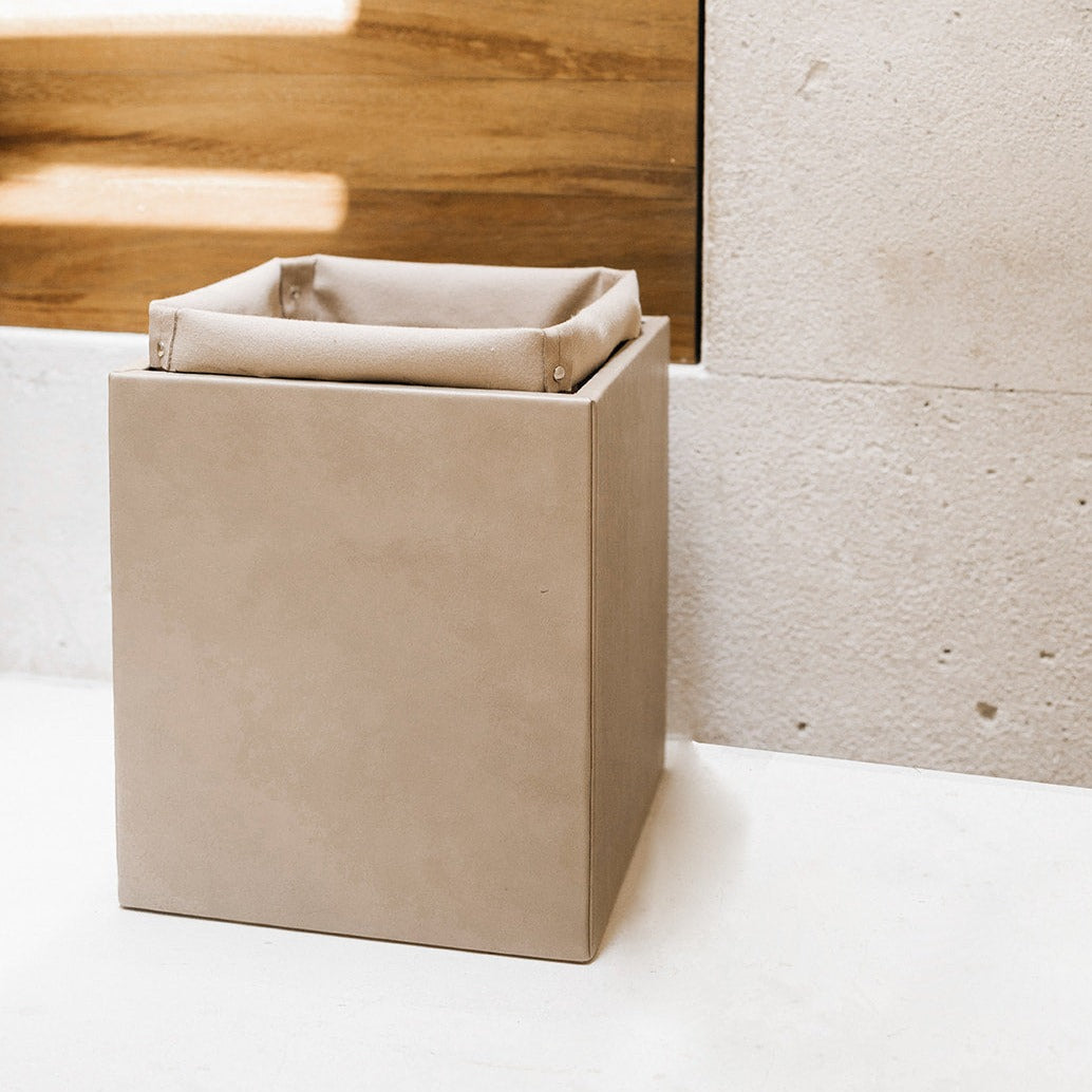 Basurero Zaguán Clásico